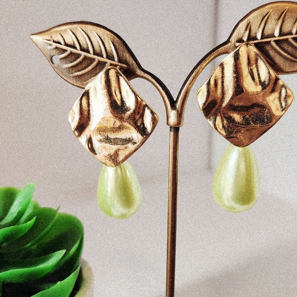 Hammered Geometric‎ Square Drop Earrings Pale Green Teardrop Faux Pearl 1.75"